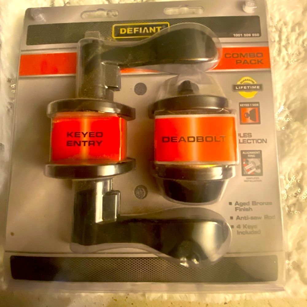 Defiant combo lock, NWT